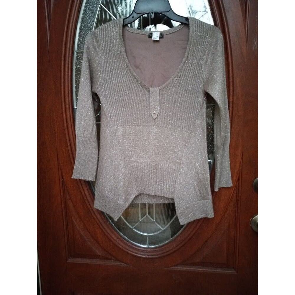 Venus Gold Pullover Ribbed Long Sleeve V-Neck Sweater with Gold Threading Size S